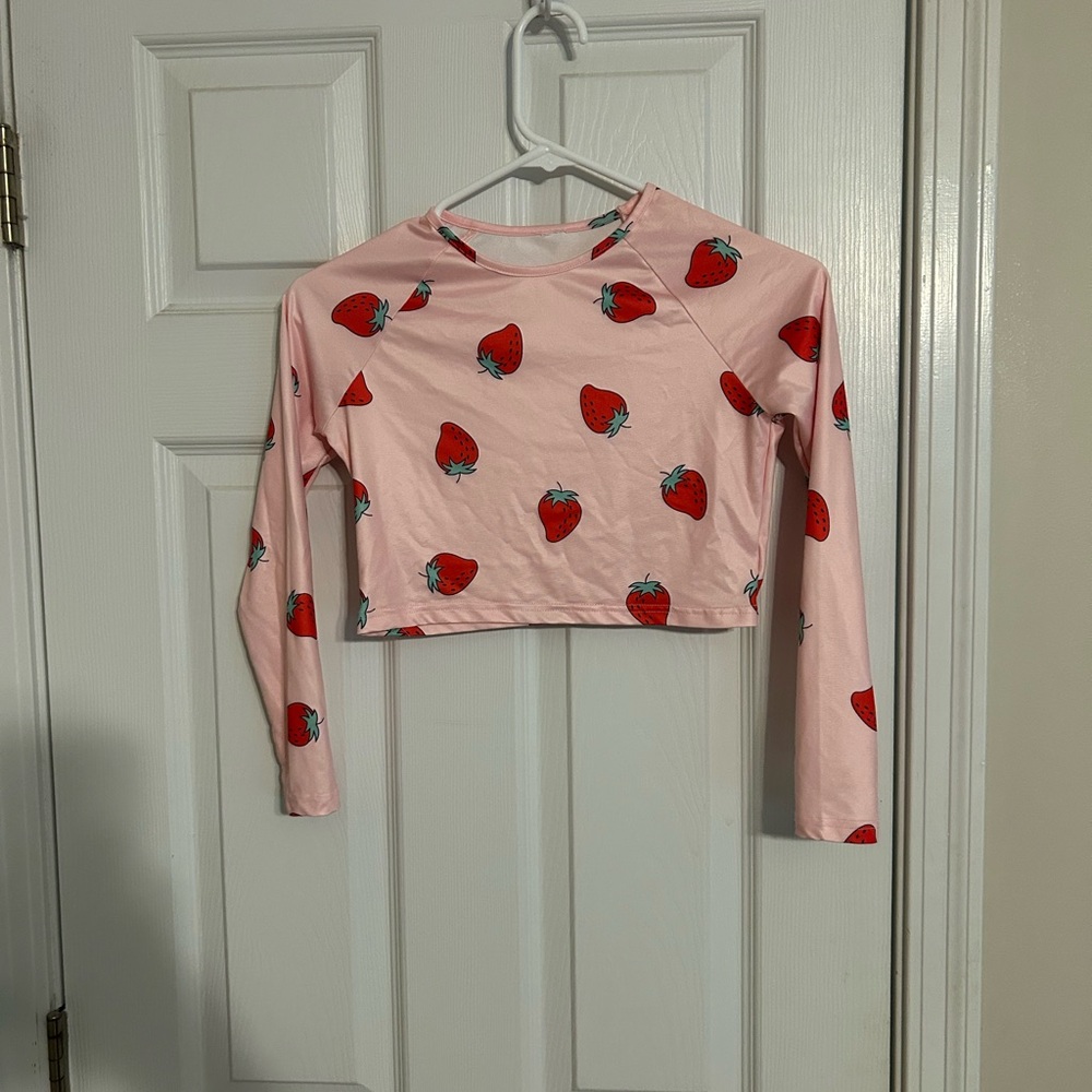 SHEIN Pink Strawberry Print Crop Top